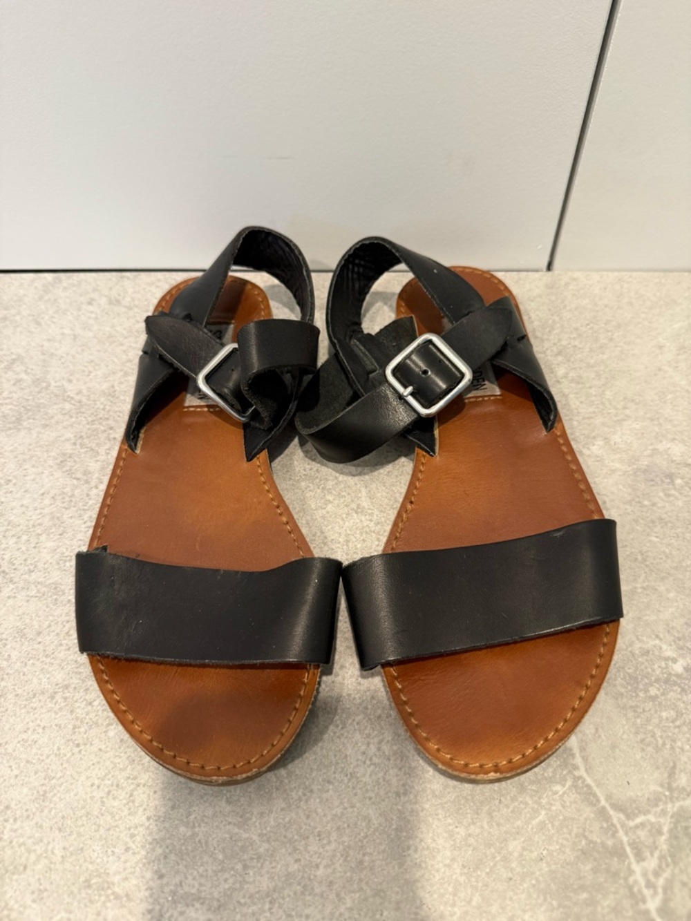 Steve Madden Black Leather Cross-Strap Buckle Sandals
